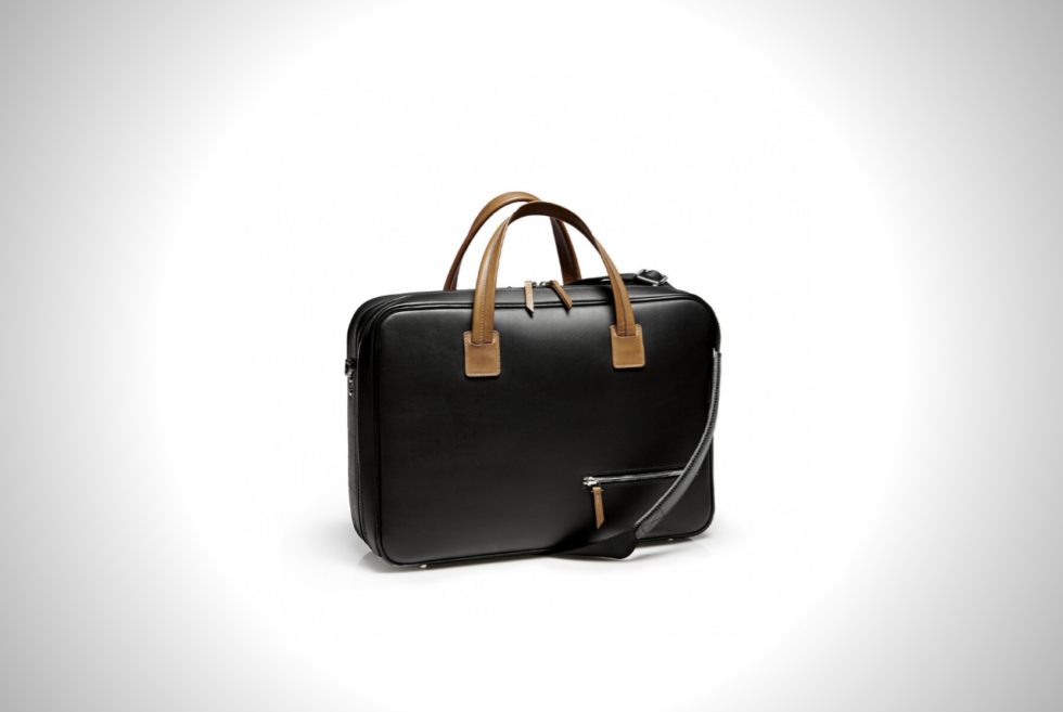 The Stylish Lundi 36 Hour Travel Bag Is Designed For The Elegant Individual