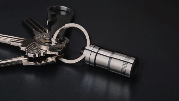 YSMART 2.0 Magnetic Quick-Release Flashlight