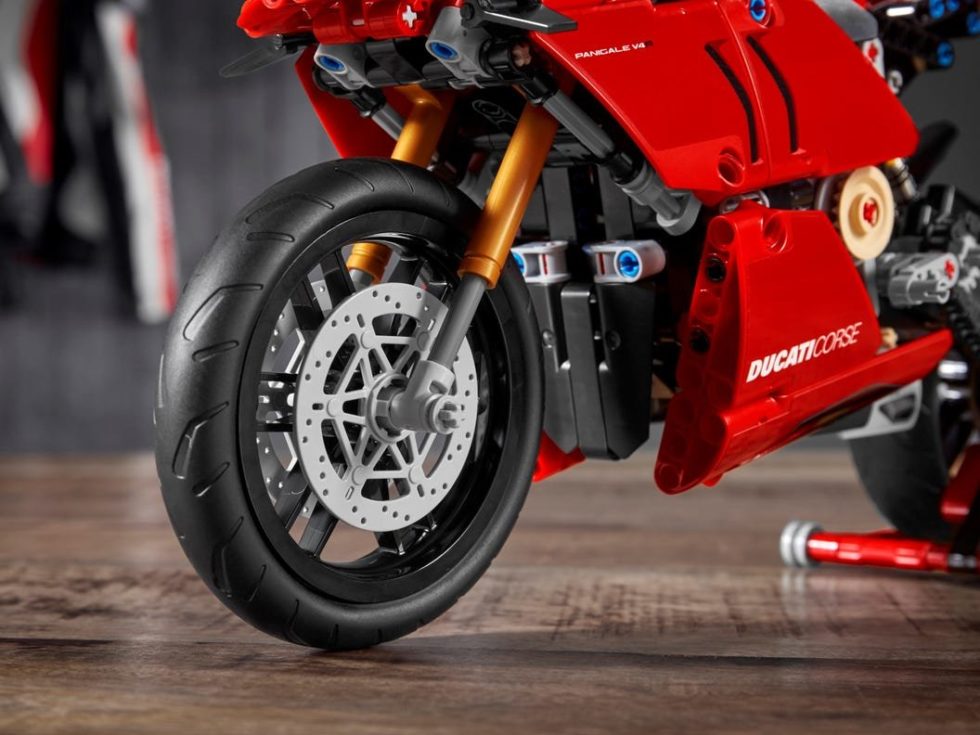 lego technic ducati panigale v4 r motorbike model set 42107