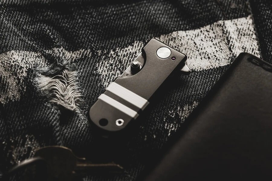The WESN x Momotaro Micro Blade
