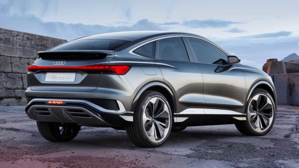 The Audi Q4 e-tron Sportback is a dynamic alternative to ...