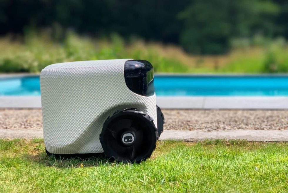 Relax and Let The Toadi Lawn Robot Quietly Trim The Grass On Your Yard