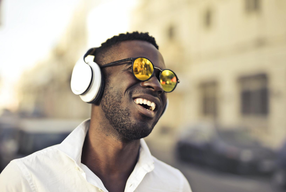 Noise Cancelling Headphones And What The Technology Brings To The Table Mens Gear 