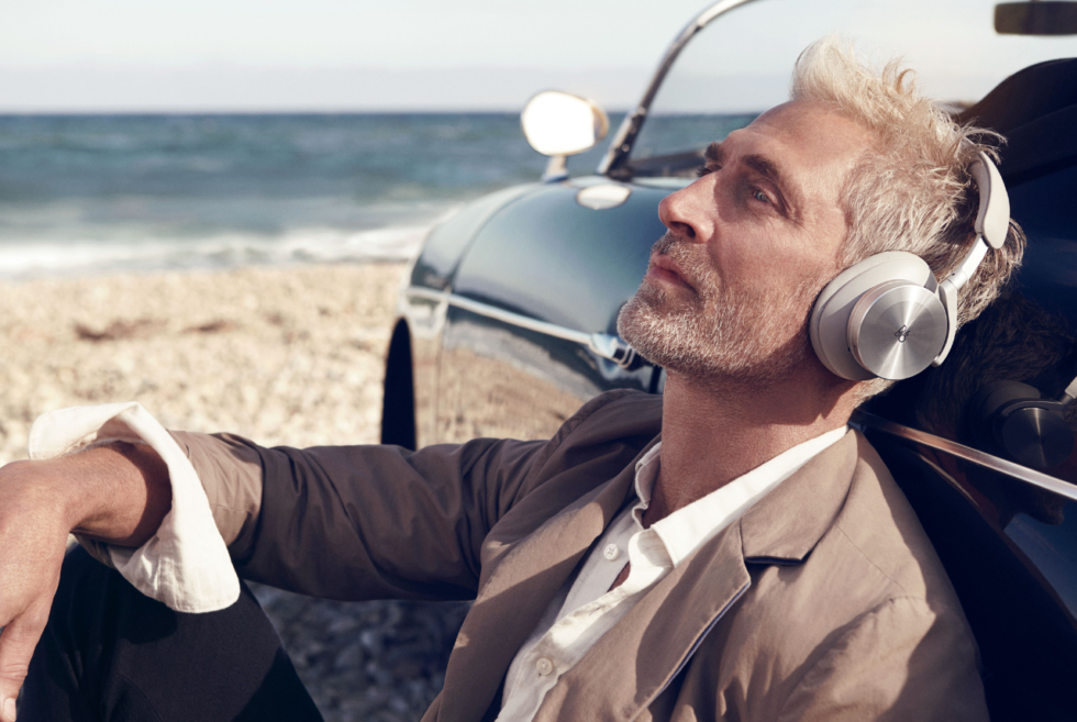 Enjoy top-notch acoustics with the premium Beoplay H95 from Bang & Olufsen