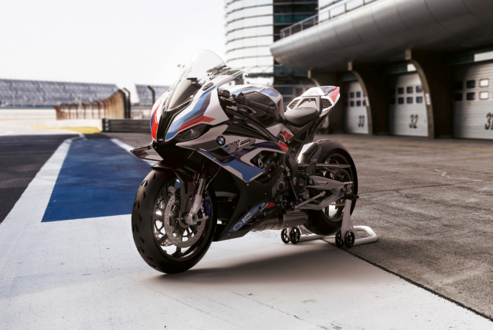 Get track-ready performance when you need it with the BMW M 1000 RR