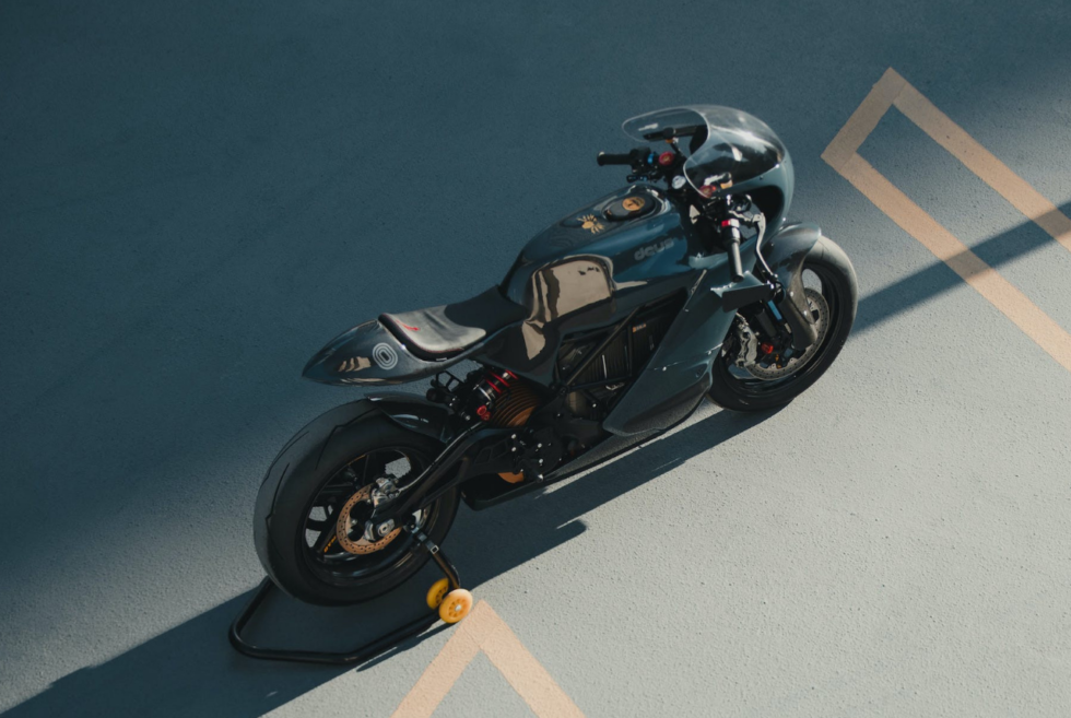 This Deus ex Machina x Zero Motorcycles SR/S is a retrofuturistic custom masterpiece