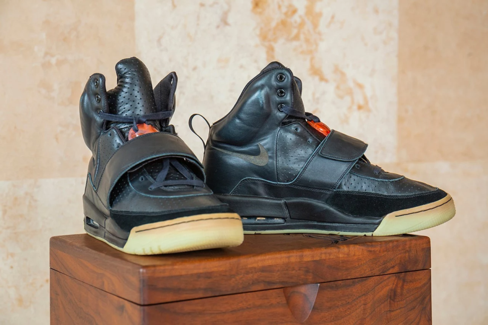 kanye west nike air yeezy grammy prototype
