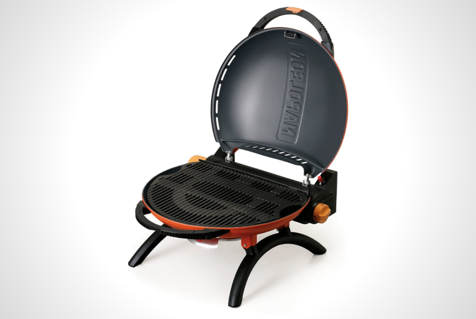 TravelQ 2225: Napoleon gives us a compact yet spacious portable gas grill