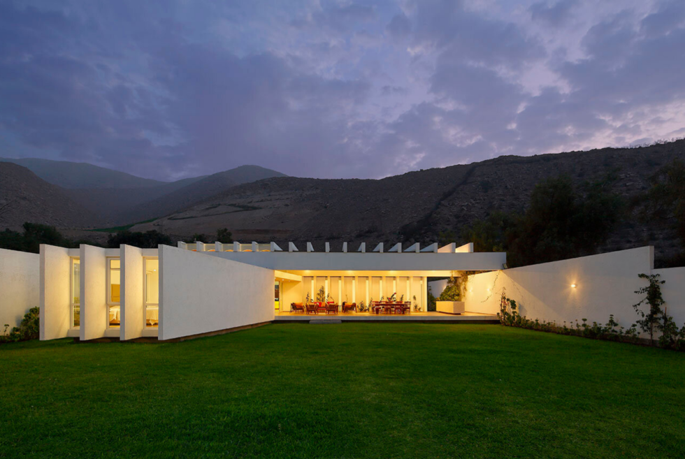 Nestled in the mountainous regions of Peru is the beautiful Los Cóndores House