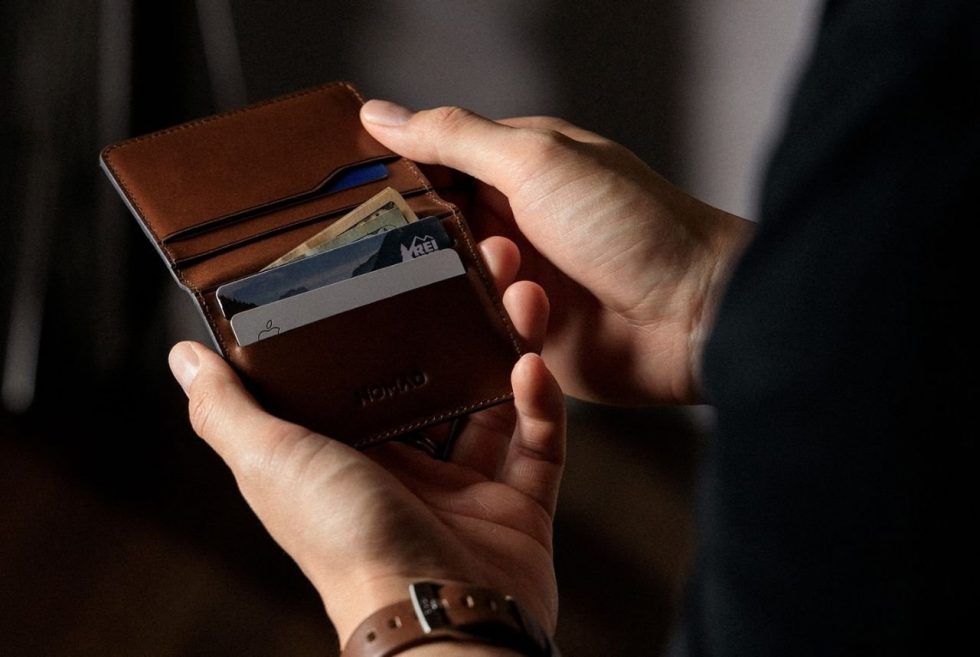 The Nomad Card Wallet Plus Uses Thermoformed Horween Leather For Durability