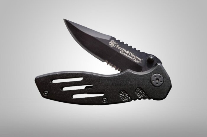 Smith & Wesson Extreme Ops SWA24S 7.1in S.S. Folding Knife Review