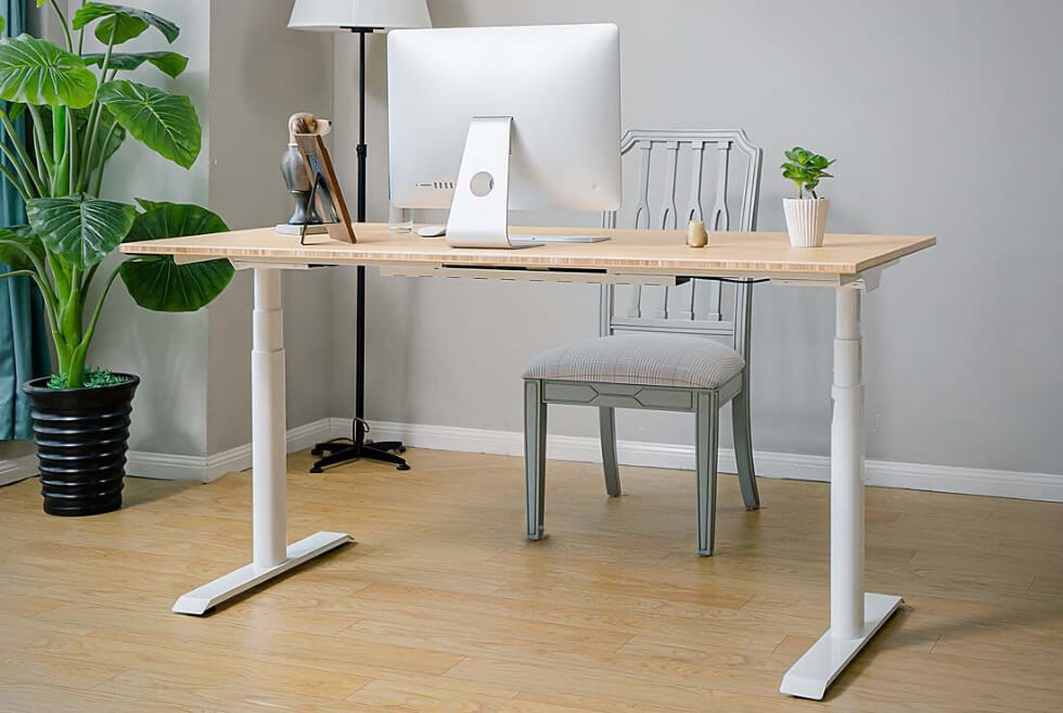 FlexiSpot E8 Standing Desk: A Bamboo Worktop With A New Frame Design