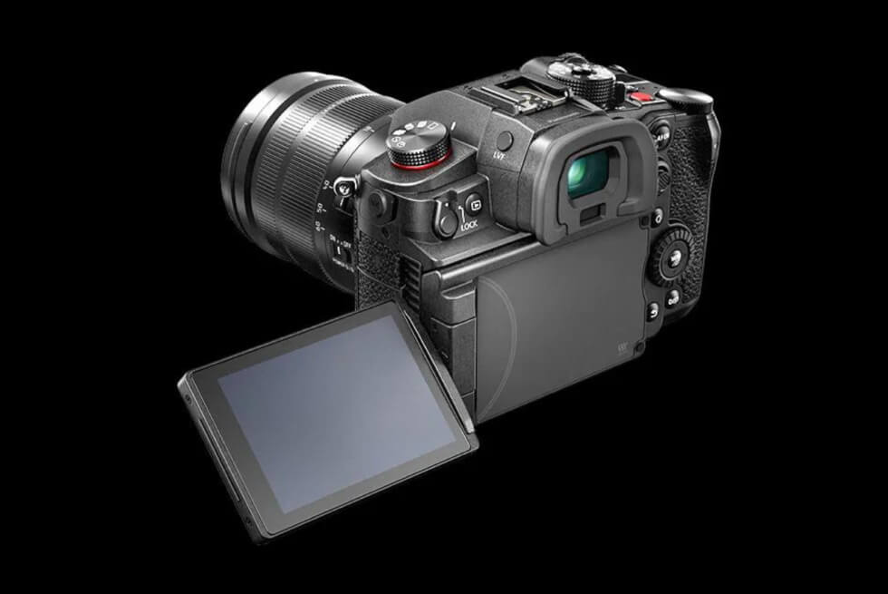 Lumix GH6 Rear