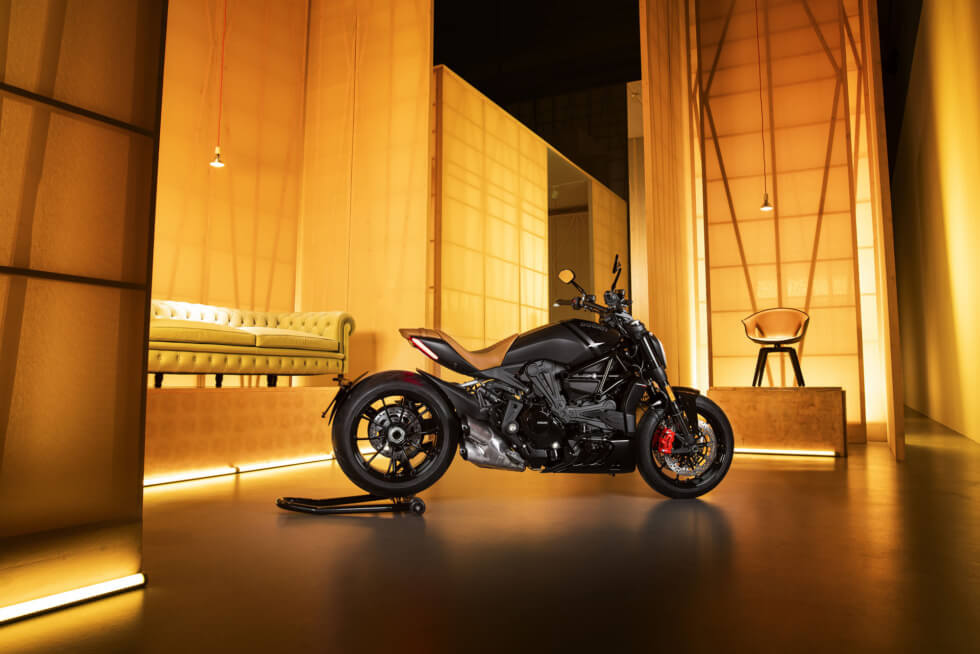 XDiavel Nera Tan