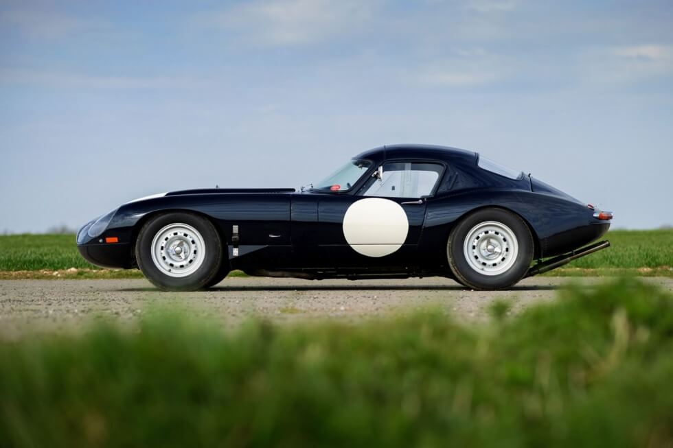 1962 Jaguar E-Type Side