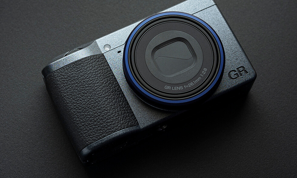 GR IIIx Urban Edition closed