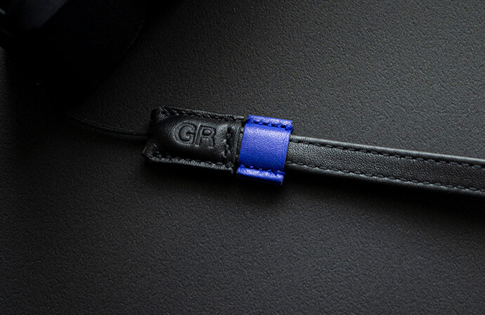 GR IIIx Urban Edition strap