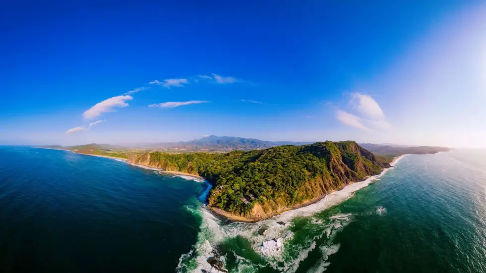 One&Only Mandarina Water Feature