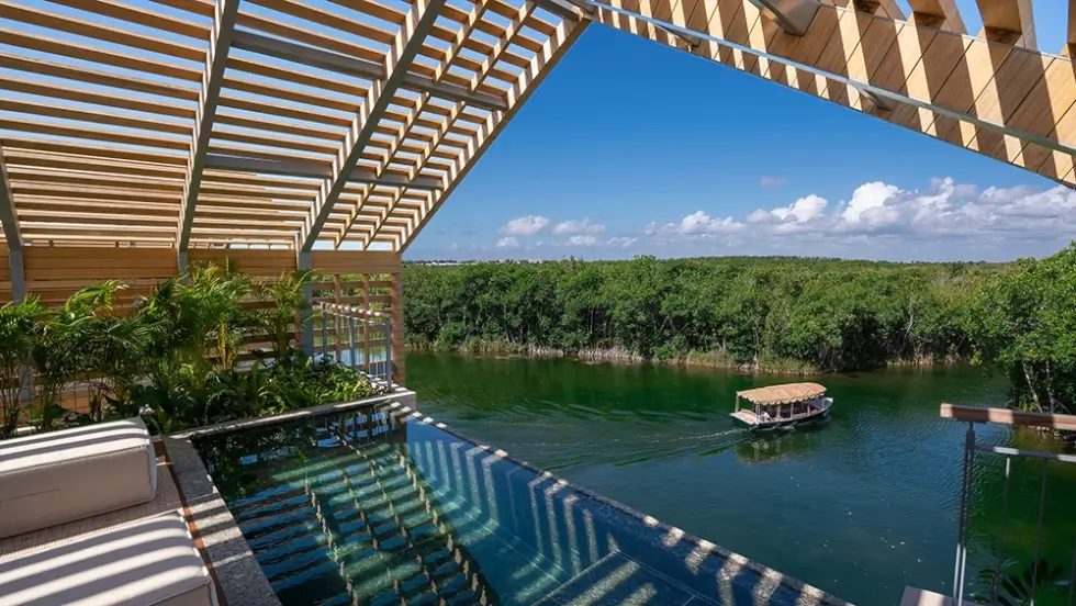 Lagoon sunset Pool Villa