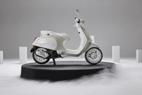 Vespa Sprint Side