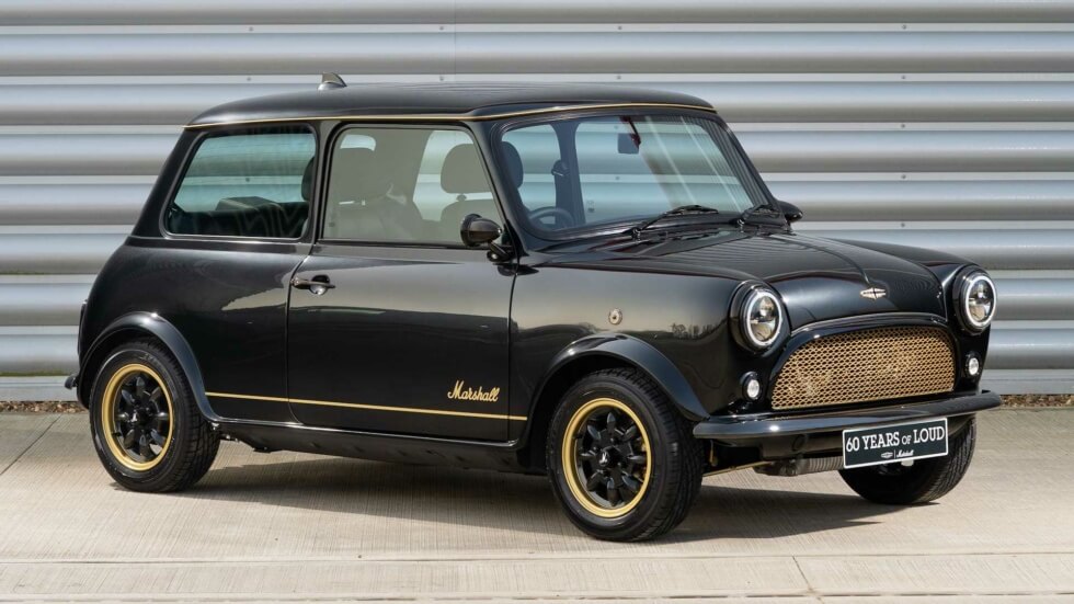 Mini Remastered Marshall Edition Angle