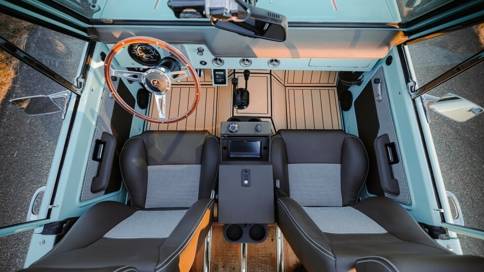 LUXE-GT Ford Bronco interior