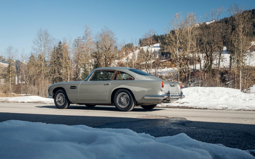 1964 Aston Martin DB5 Side