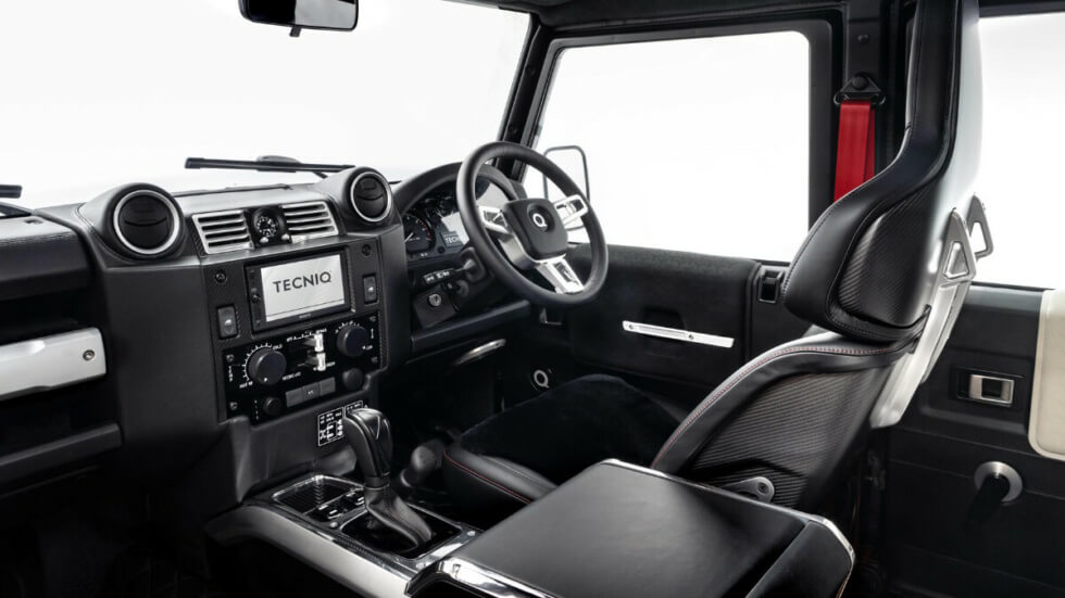 Q40 Defender Cockpit