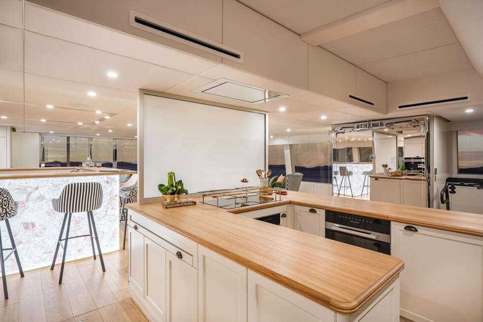 100 Sunreef Power Galley