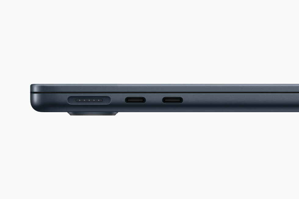 MacBook Air M2 Ports