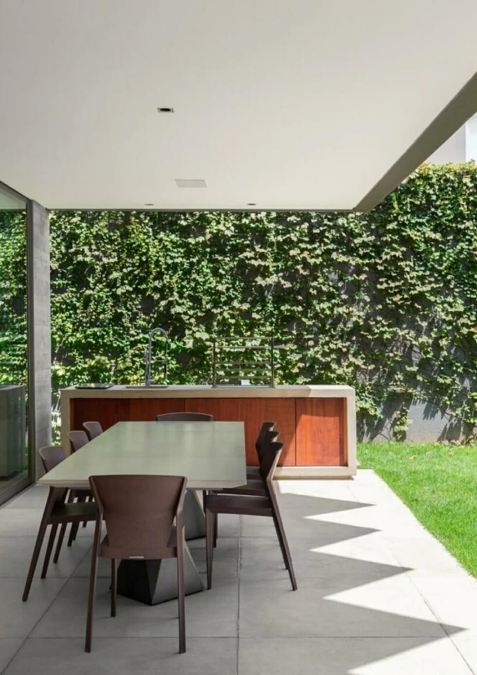 Bento House barbecue area