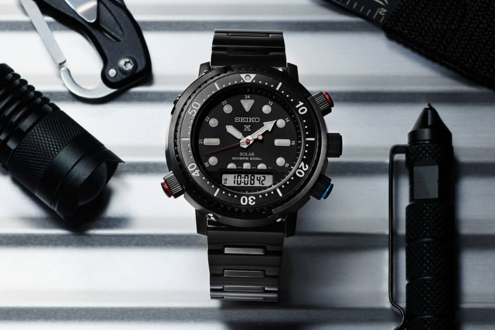 Hybrid Diver's black