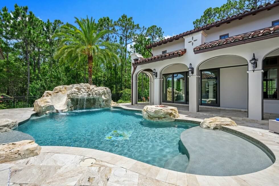 Golden Oak Estate pool