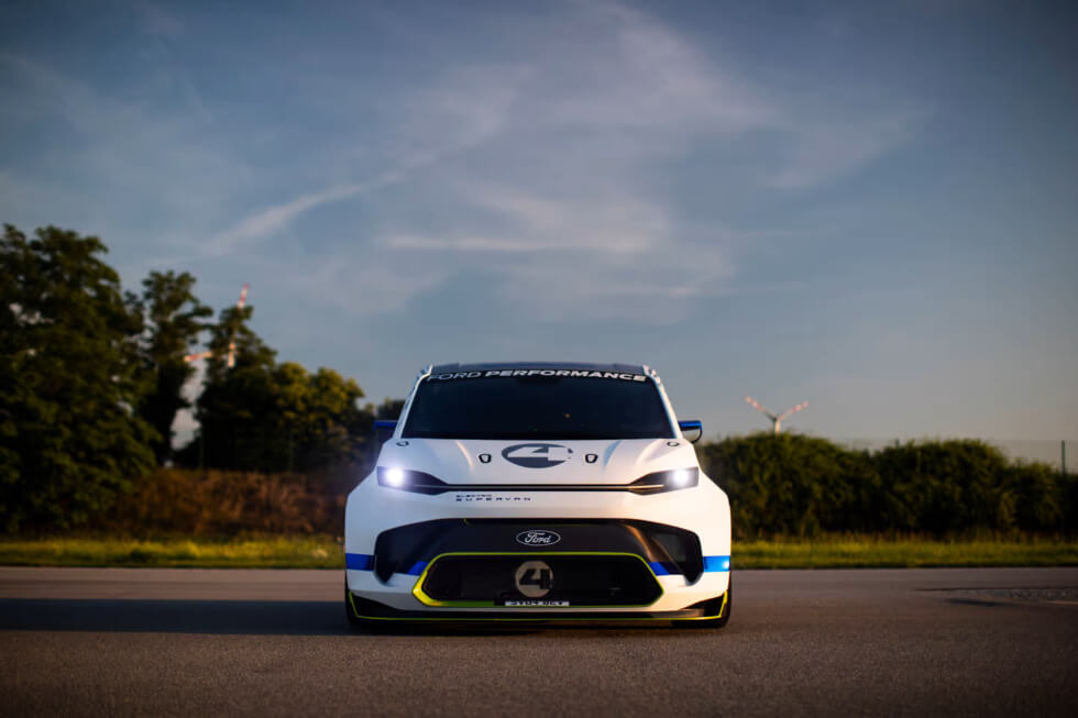 Pro Electric SuperVan front