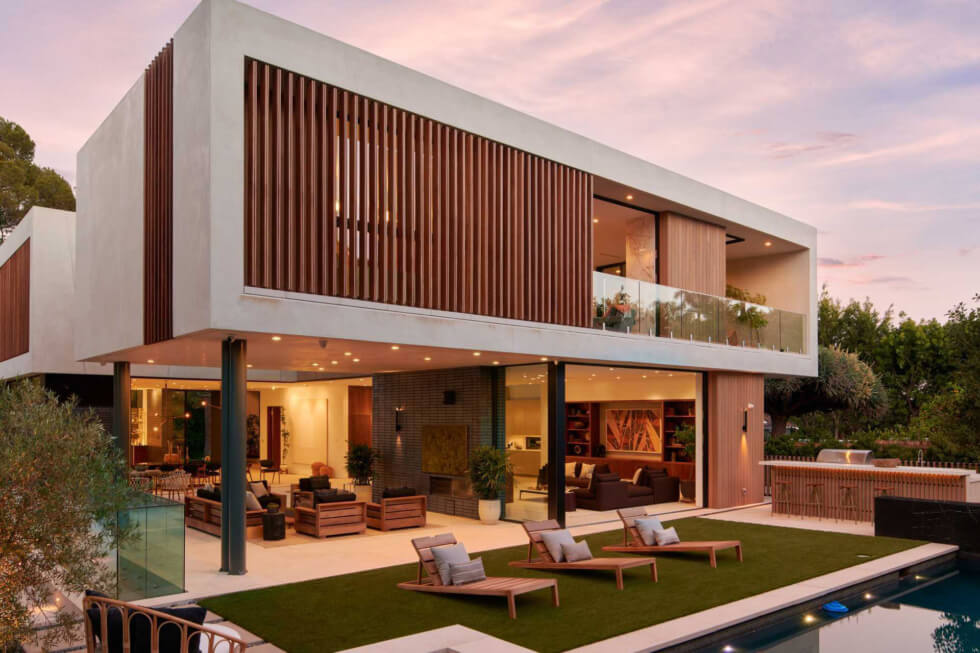 The Sierra Drive House Is A $15 Million Modern Dwelling In Beverly Hills