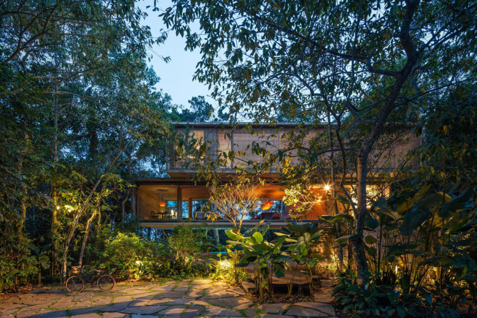Caza Azul: Studio MK27 Builds A Modern Home In The Middle Of A Brazilian Forest