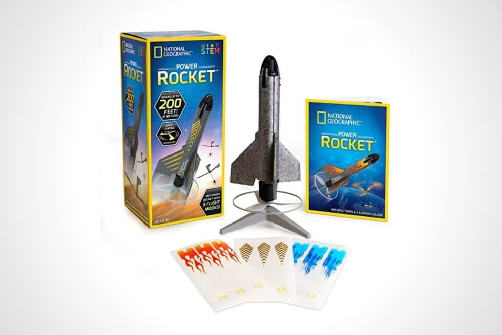 The National Geographic Power Rocket Launcher Can Fly Up To 200 Feet