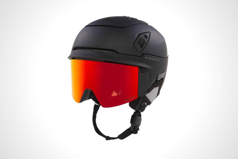 OAKLEY MOD7: A Snow Helmet With An Intuitive Integrated Visor Stowage System