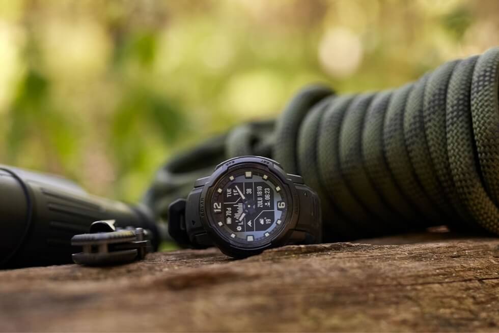 The Garmin Instinct Crossover Is A Hybrid Smartwatch With An Outstanding 70-Day Battery Life