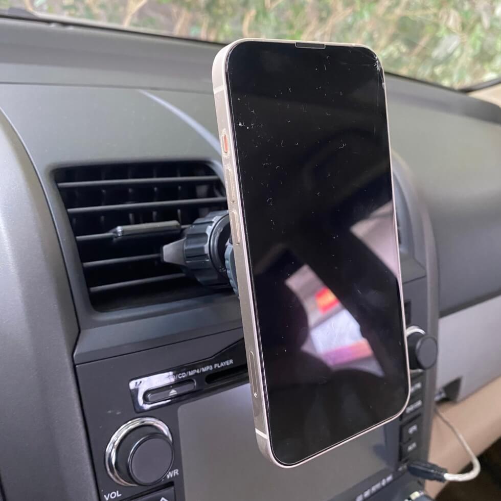 omoton o-mag drivesafe, magsafe car mount, air vent phone holder