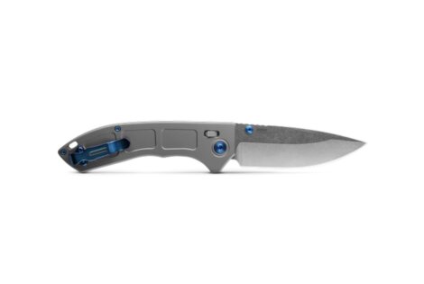 Benchmade's 748 Narrows