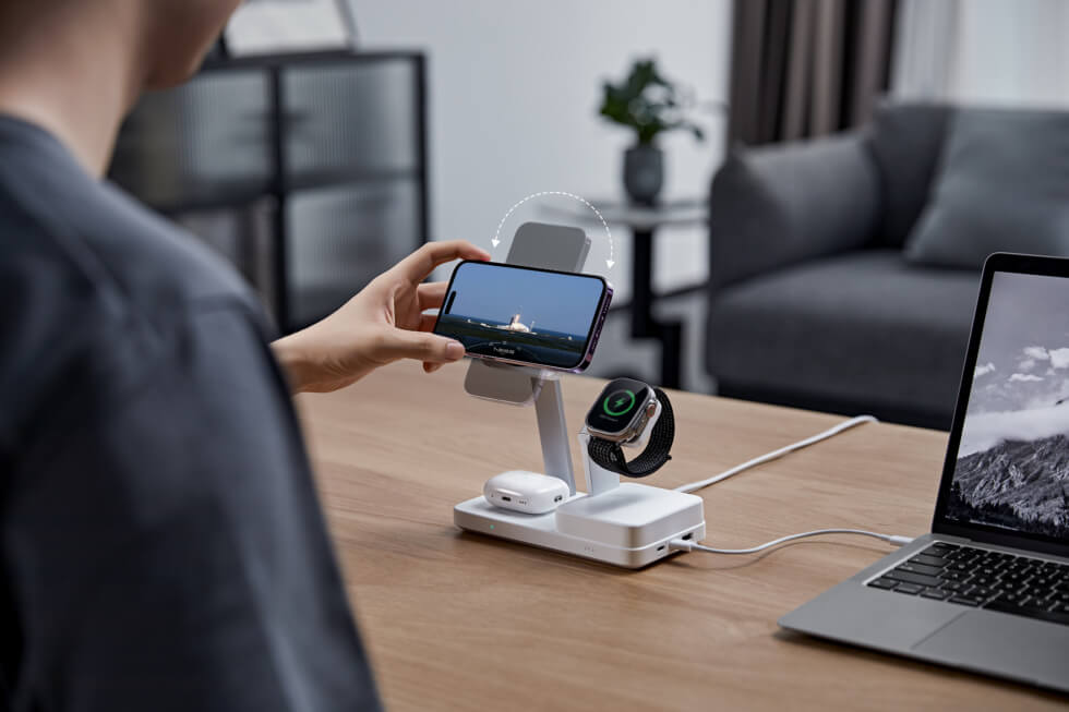 ESR 6-in-1 Charging station