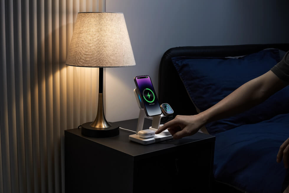 ESR 6-in-1 Charging station