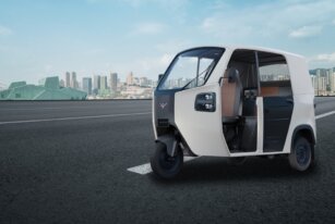 Montra Electric Rickshaw