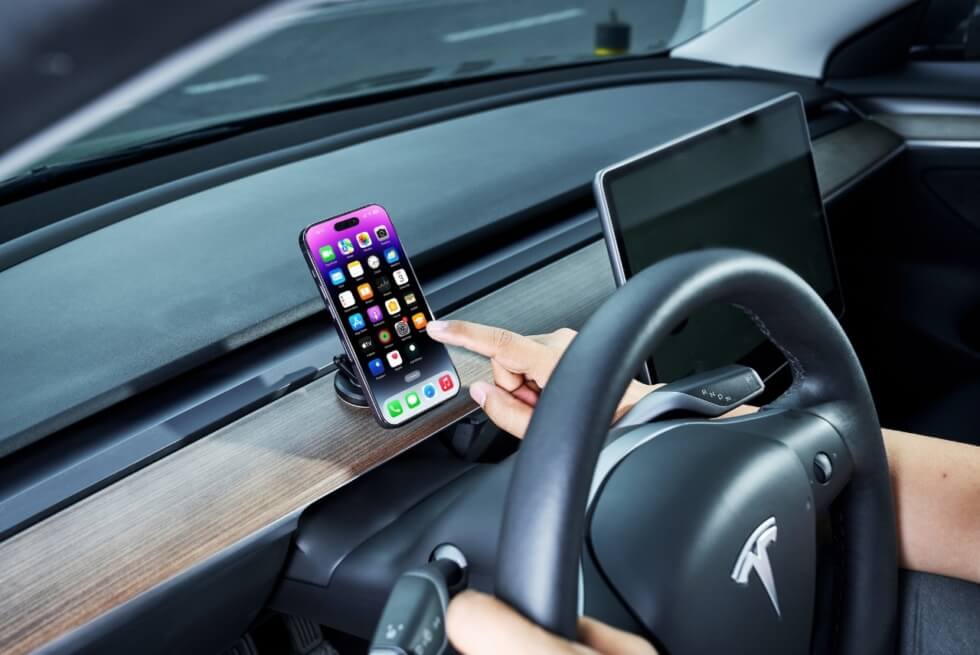 Enhance your Driving Experience with the APPS2Car Foldable, Metal, Magnetic Car Phone Mount
