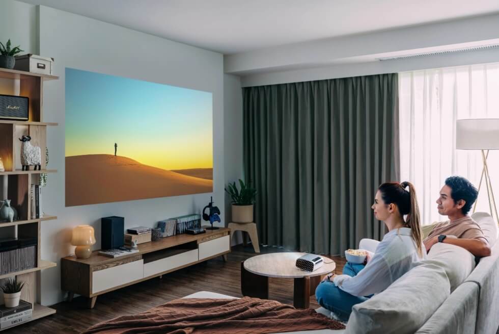 ViewSonic M10: Big-Screen Entertainment In A Small Package