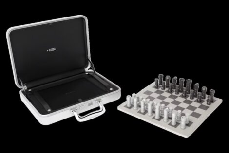 Rimowa Chess Attaché