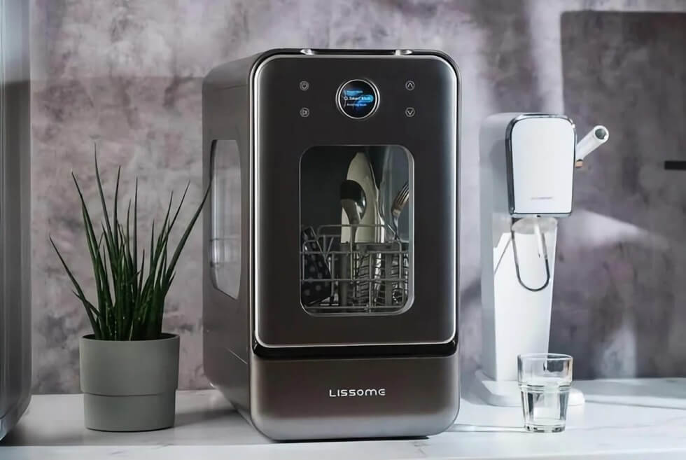 LISSOME R1: A Smart Dishwasher In A Portable Design