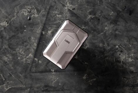 UAG 10K WIRELESS POWER BANK