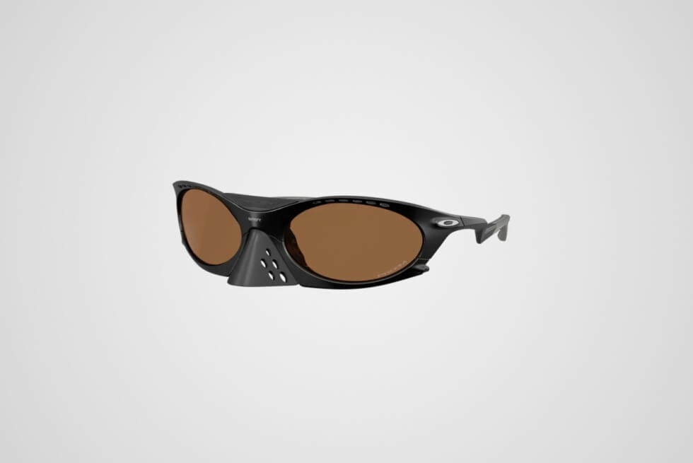 SATISFY x Oakley Plantaris: Stealthy High-Performance Eyewear